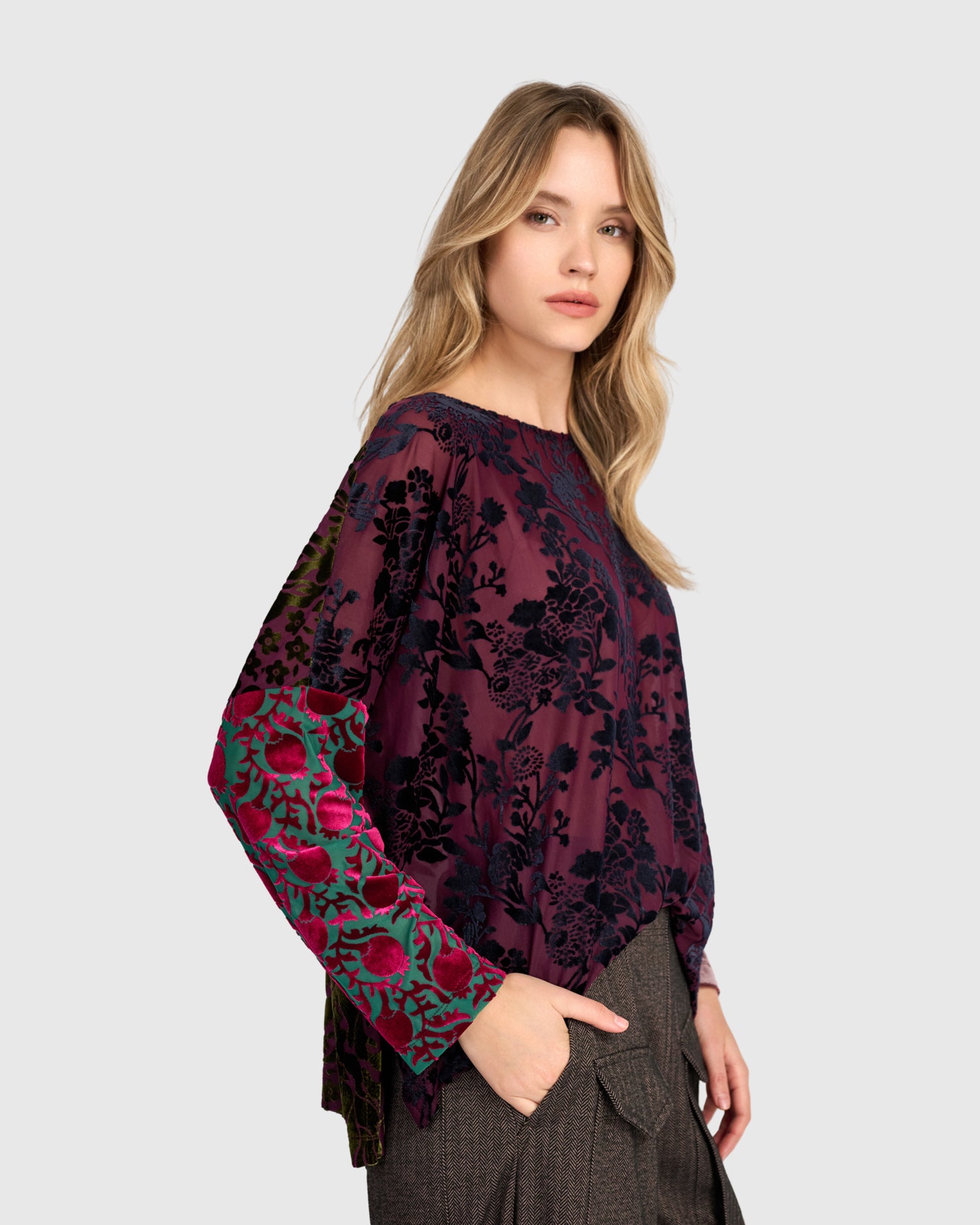 alembika-aurelia-boxy-top-wine-multi image 3