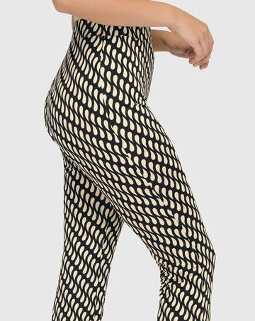alembika-ana-bootleg-flare-pants-droplets-flarehose image 4