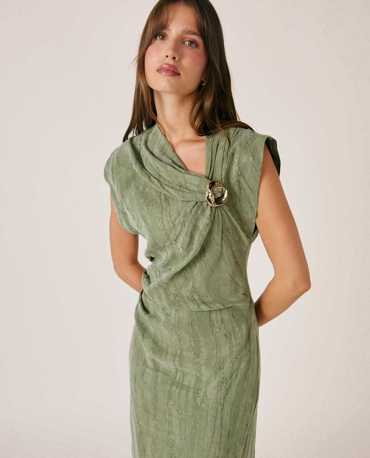 alma-en-pena-moir-jacquard-midi-dress-midikleid-khaki-drapiert image 3