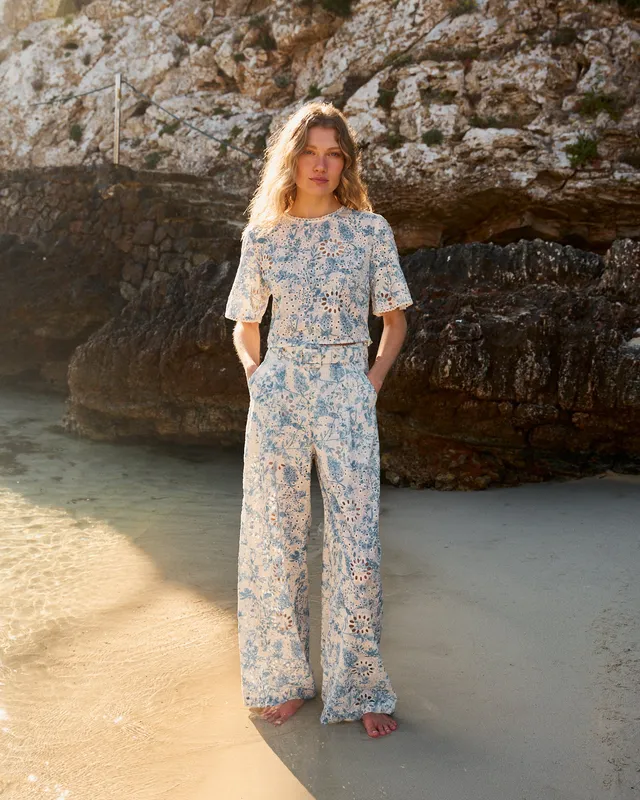 alma-en-pena-wide-leg-hose-plissee-blumen-blau image 1