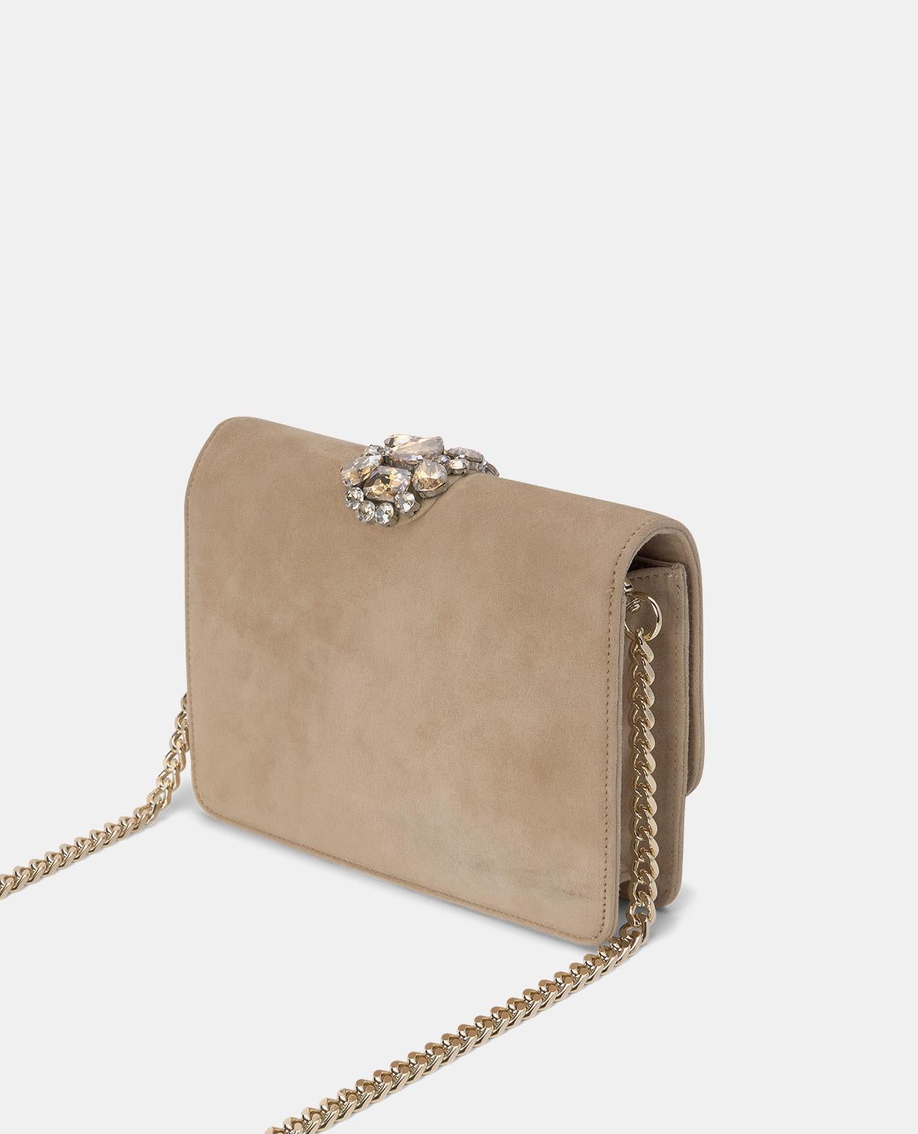 alma-en-pena-48156-schultertasche-leder-sand-mit-kette image 2