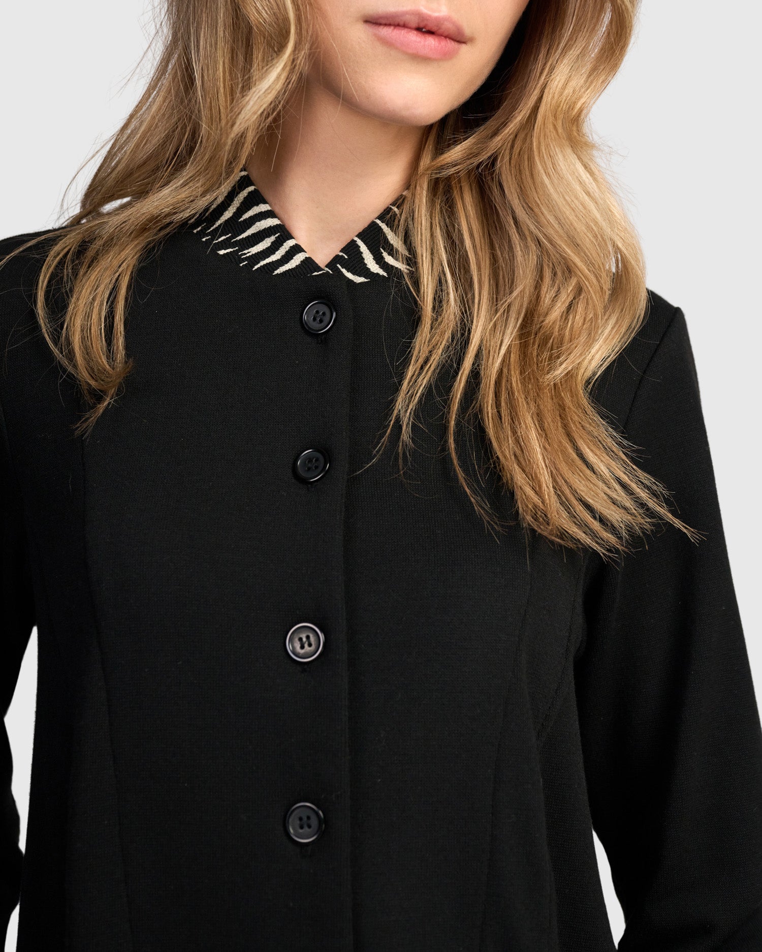 alembika-catalyst-blazer-schwarz-double-knit image 2
