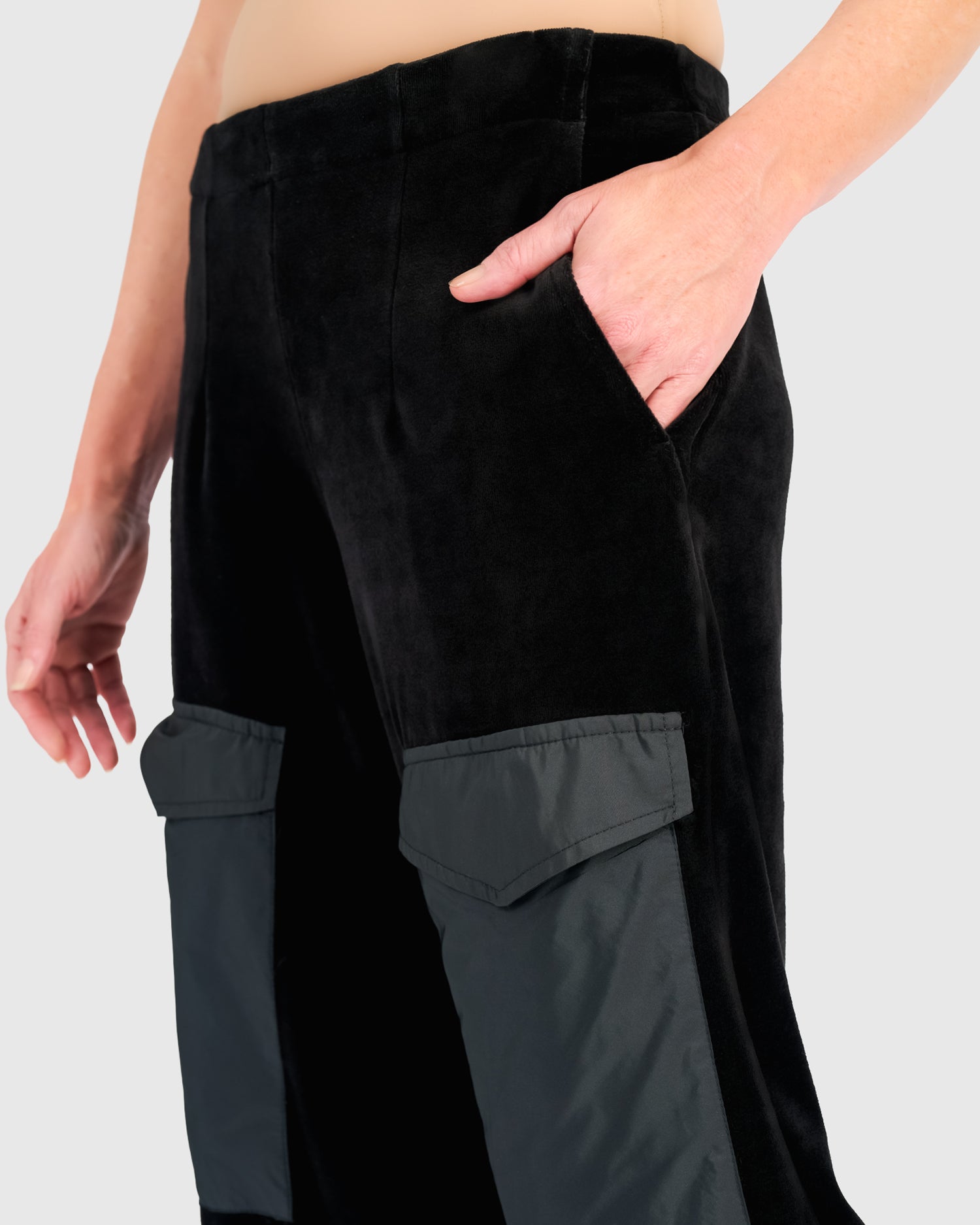 alembika-urban-velvet-lounger-hose-schwarz image 3
