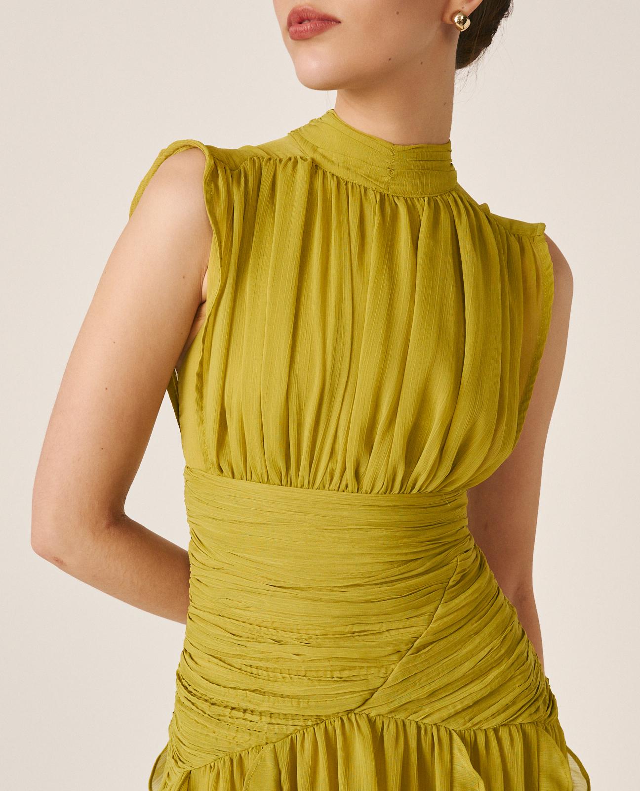 alma-en-pena-maxi-kleid-mit-r-schen-gr-n-hochgeschlossen image 4