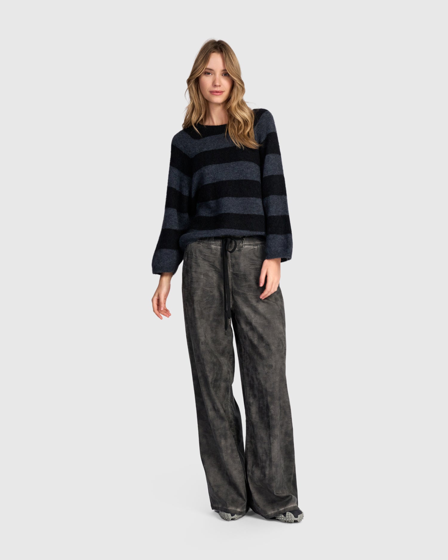 alembika-spry-striped-sweater-schwarz-graphit image 7