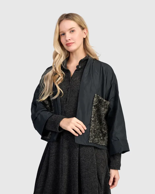 alembika-urban-basalt-jacke-schwarz-boxy-kurzjacke image 1