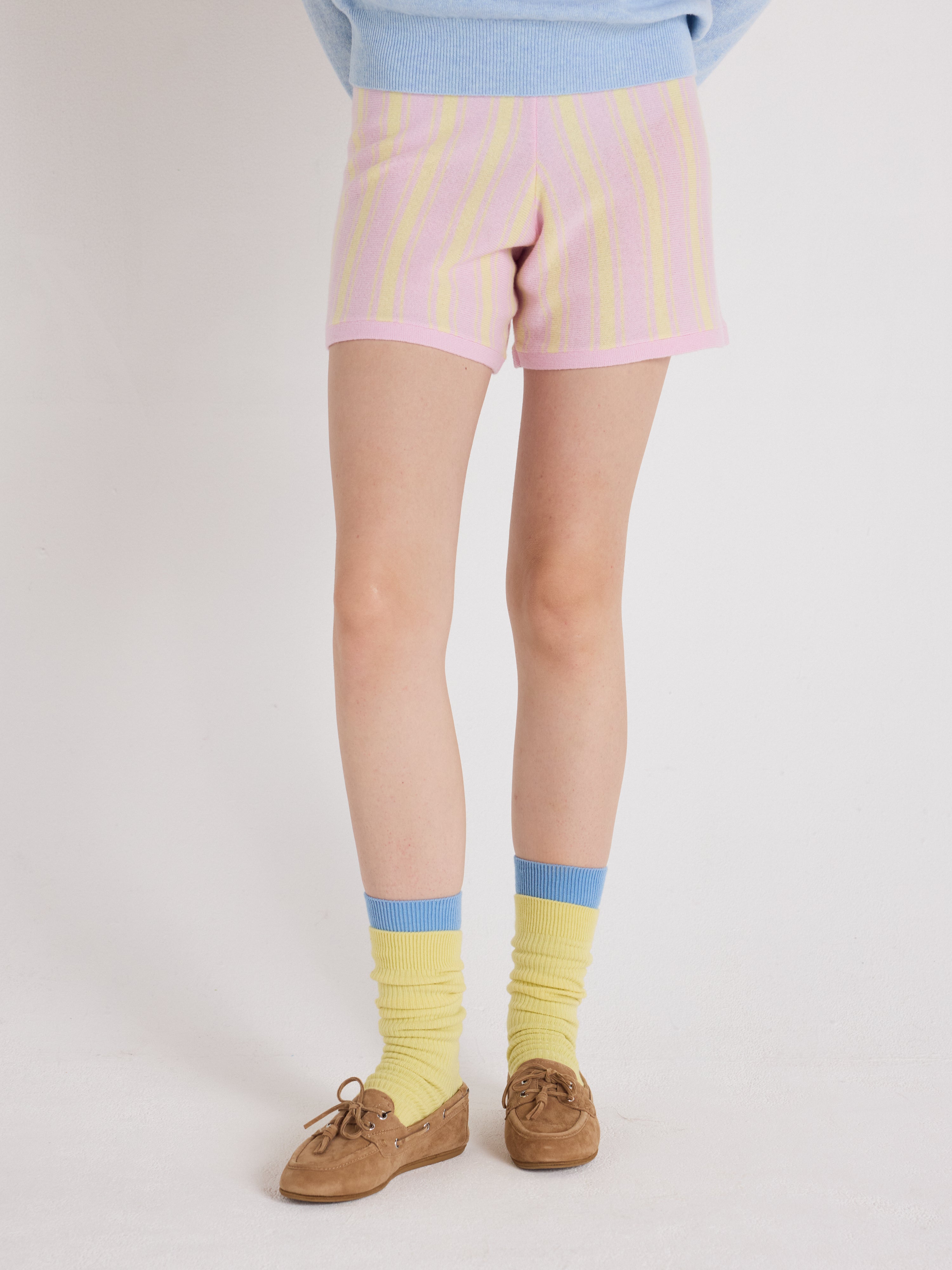 absolut-tyra-shorts-aus-kaschmir-stripes-lime-oversize image 6