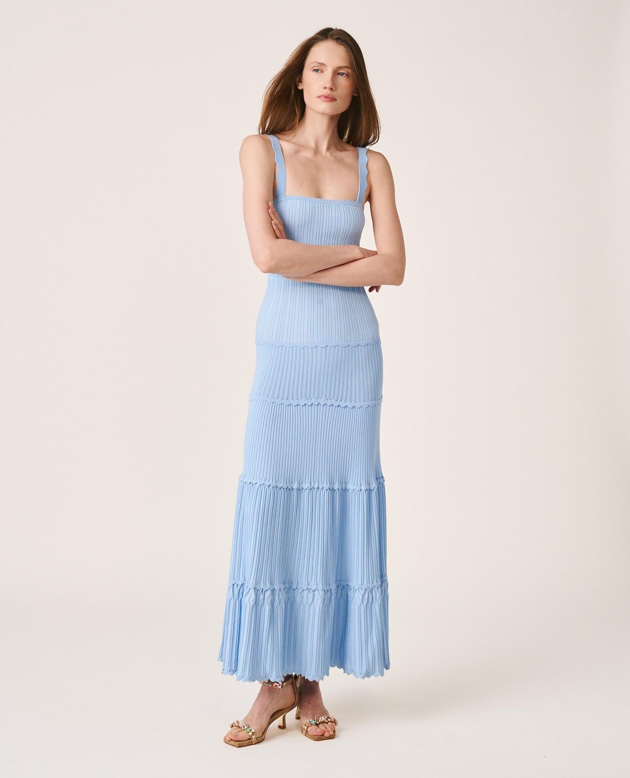 alma-en-pena-fitted-midi-strickkleid-mit-tr-gern image 2