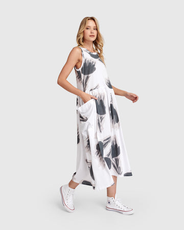 alembika-urban-unwind-pockets-kleid-cloud image 2