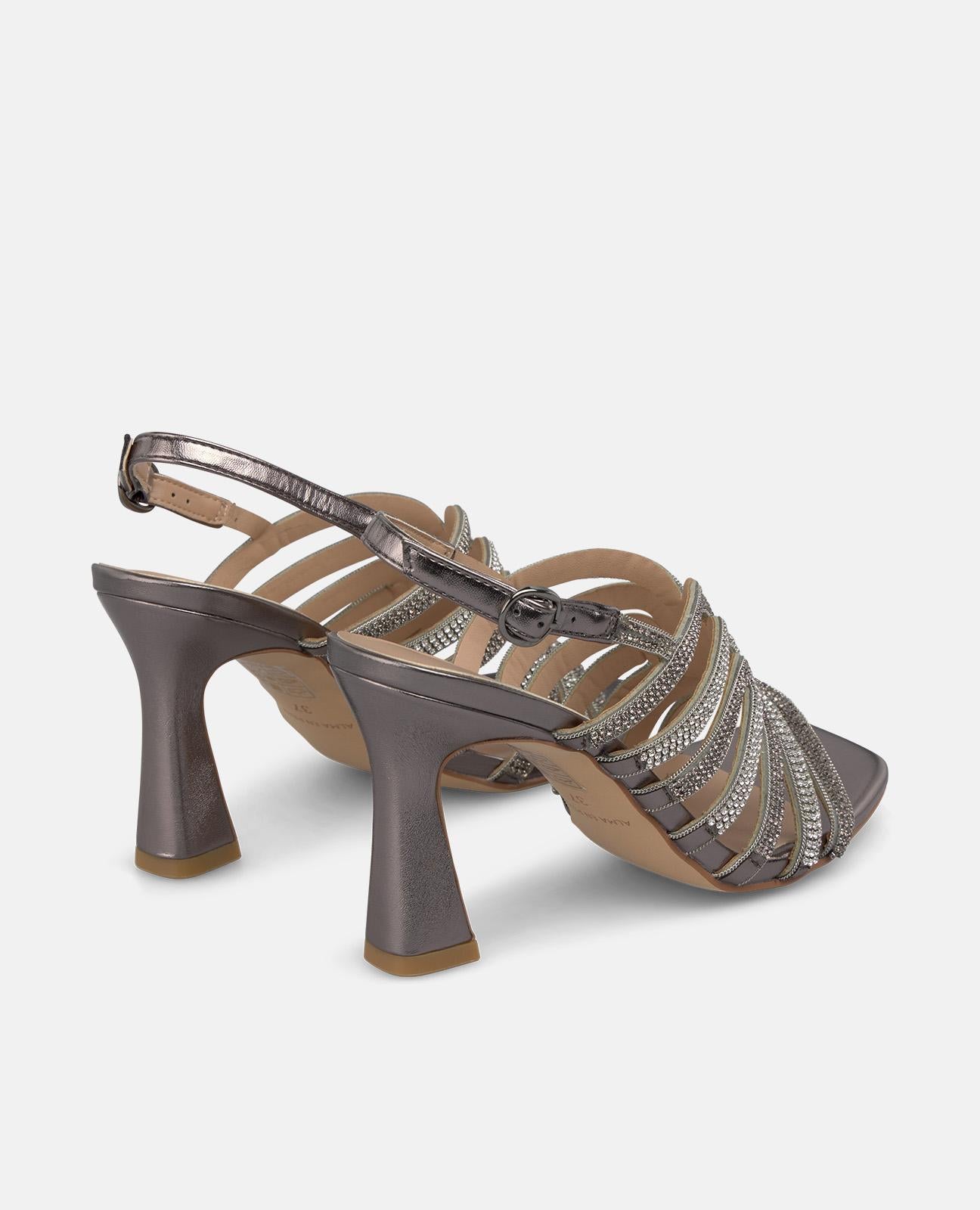 alma-en-pena-riemen-sandalette-metallic-silber-8-cm-eckig image 3