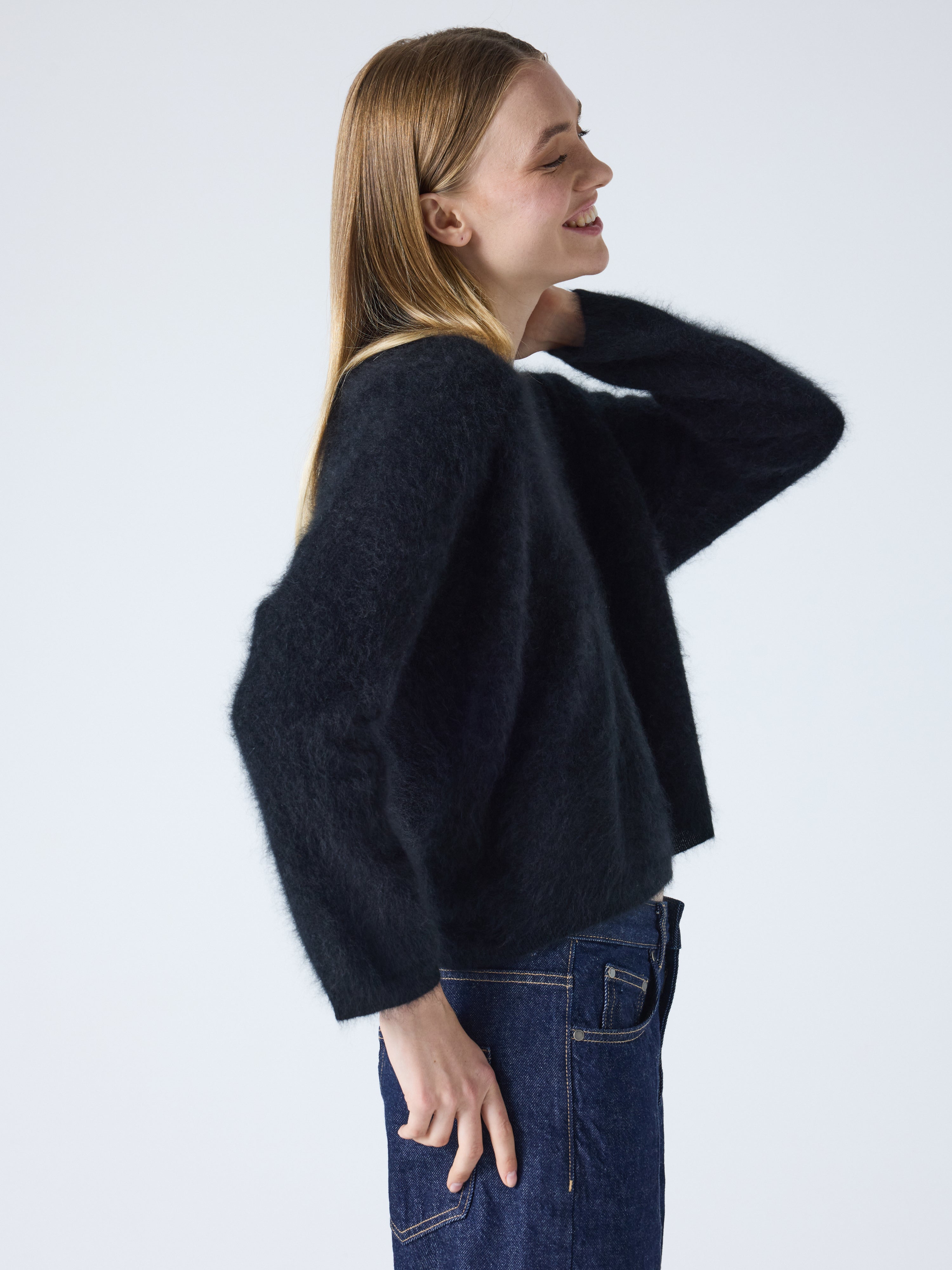 absolut-soeli-damen-kaschmirpullover-v-ausschnitt-oversize-schwarz image 3