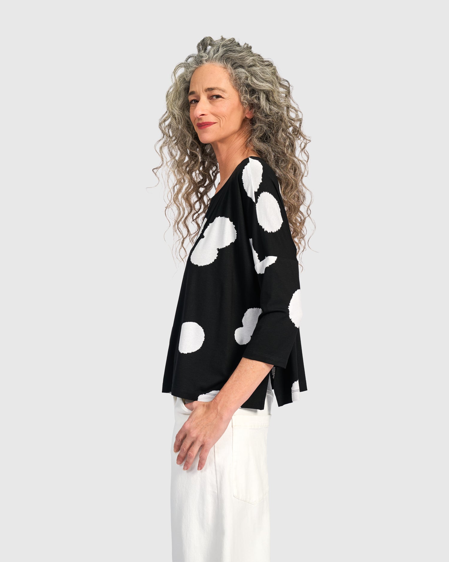 alembika-full-moon-boxy-tee-shirt-black-white image 5
