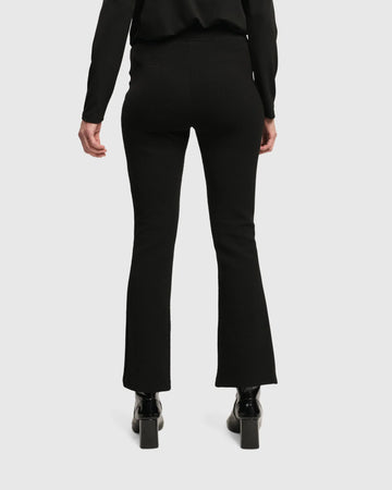 alembika-essential-toned-up-flare-hose-schwarz image 2