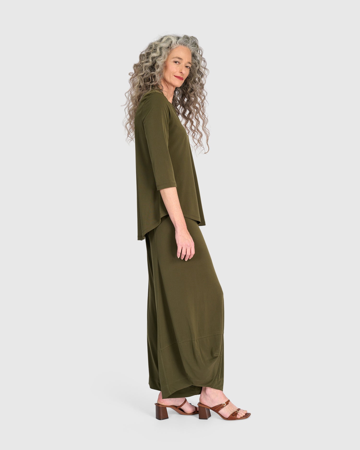 alembika-essential-slinky-v-neck-top-khaki-3-4-arm image 4