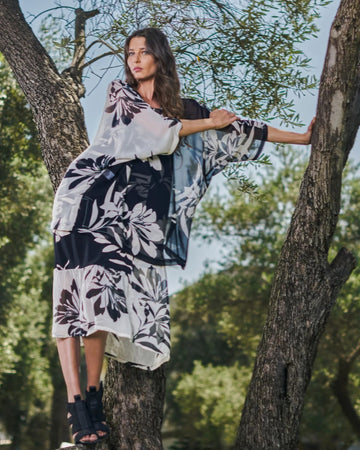 alembika-sitting-poolside-tunika-top-floral image 4