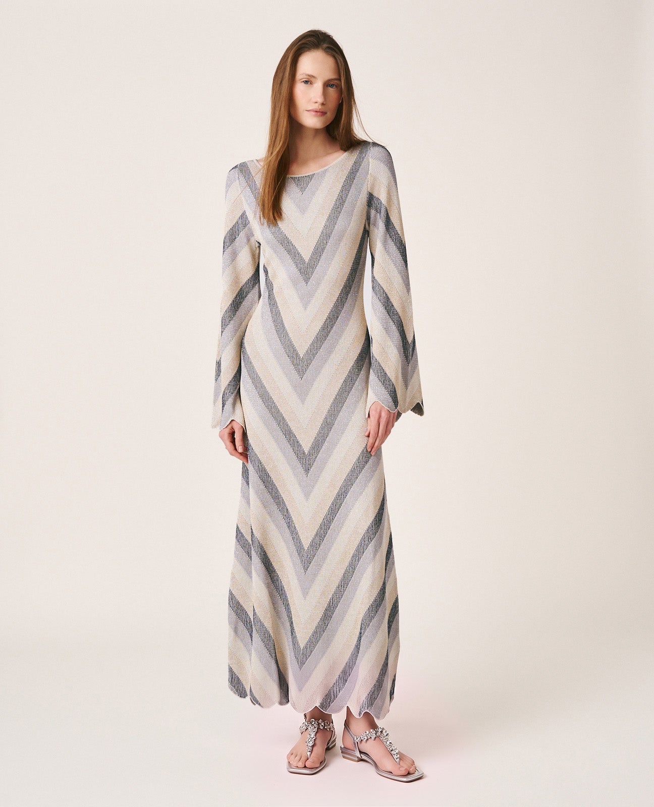 alma-en-pena-maxi-knit-dress-maxi-strickkleid-geometrie-print image 2