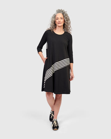 alembika-cecile-relaxed-kleid-stripes image 2