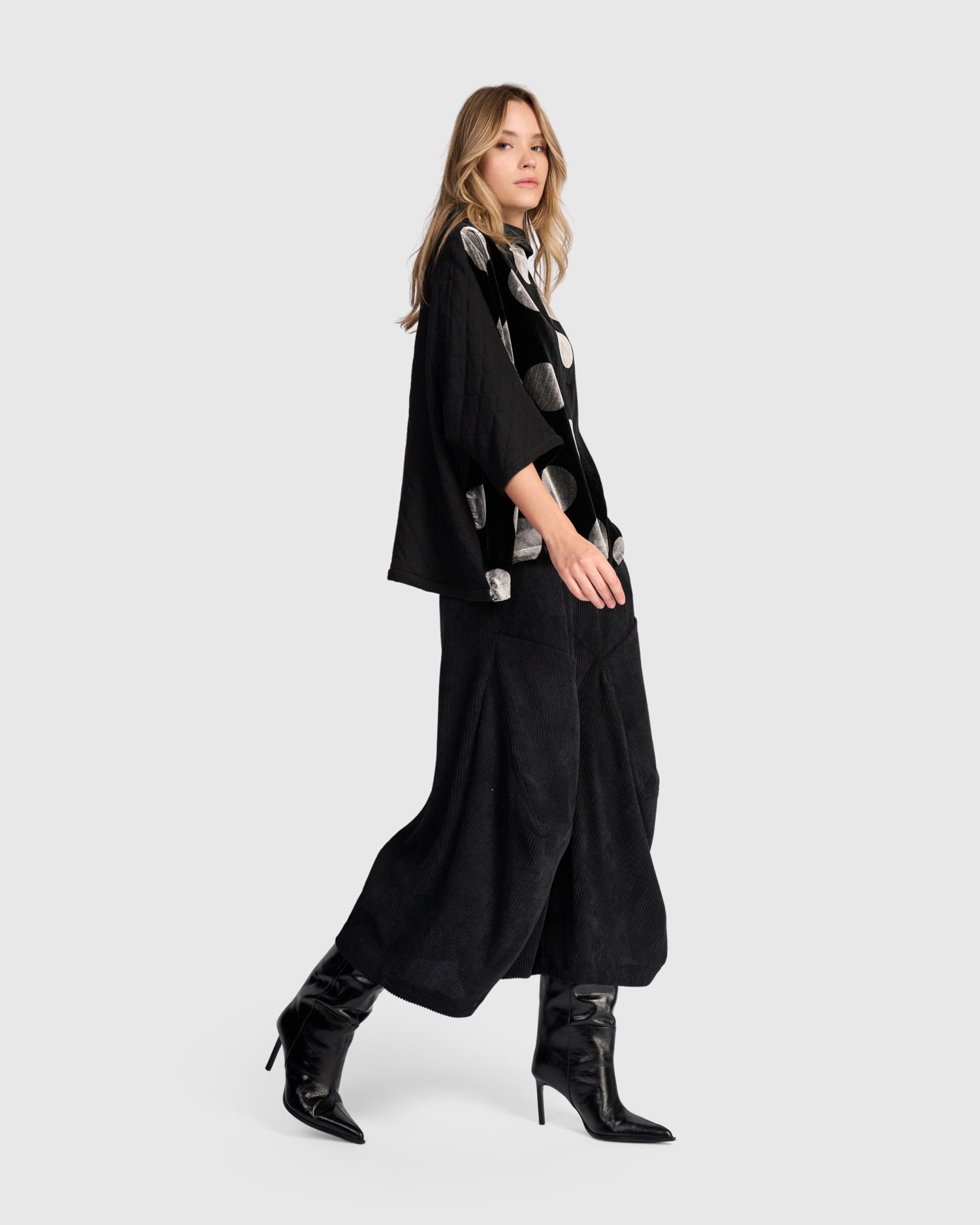 alembika-everyday-velvet-funnel-pullover-schwarz-silber-dot image 5