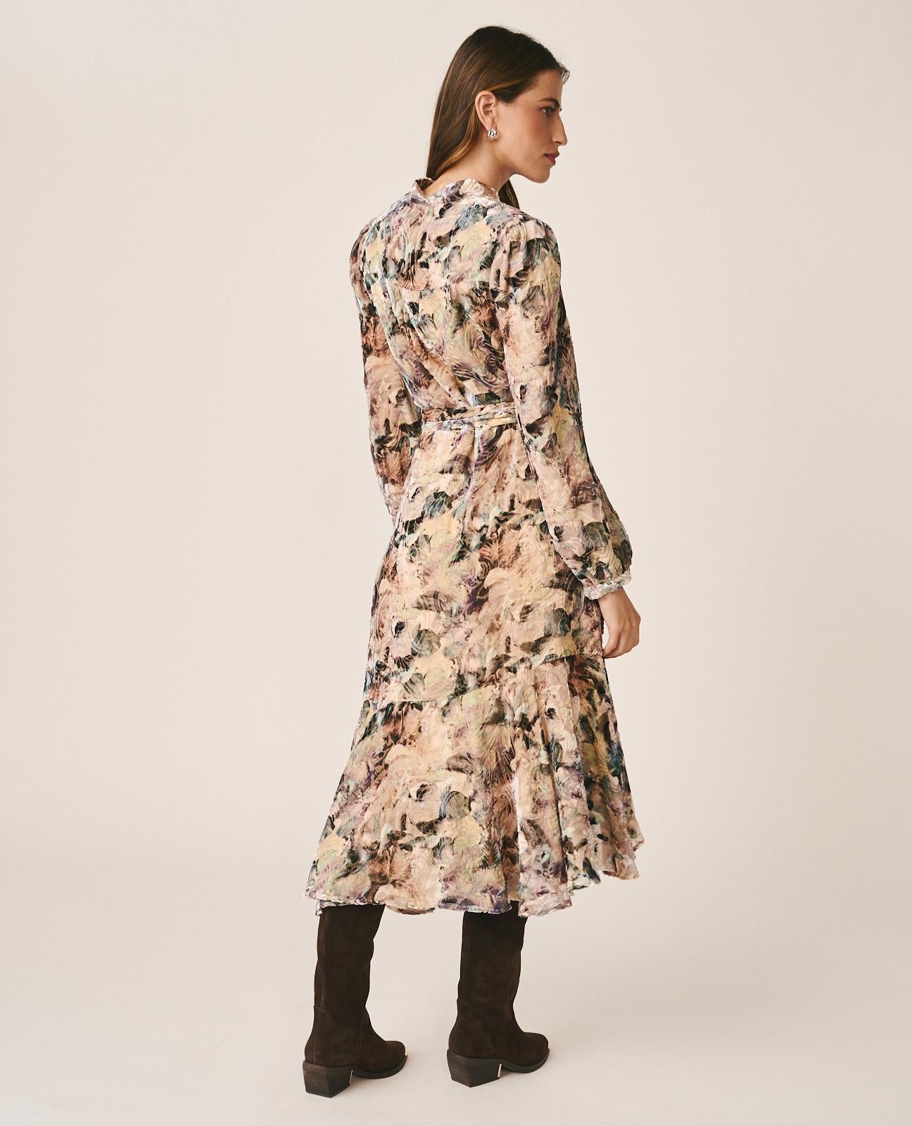 alma-en-pena-printed-silk-midikleid-mit-wickel-v-ausschnitt-rosa image 6