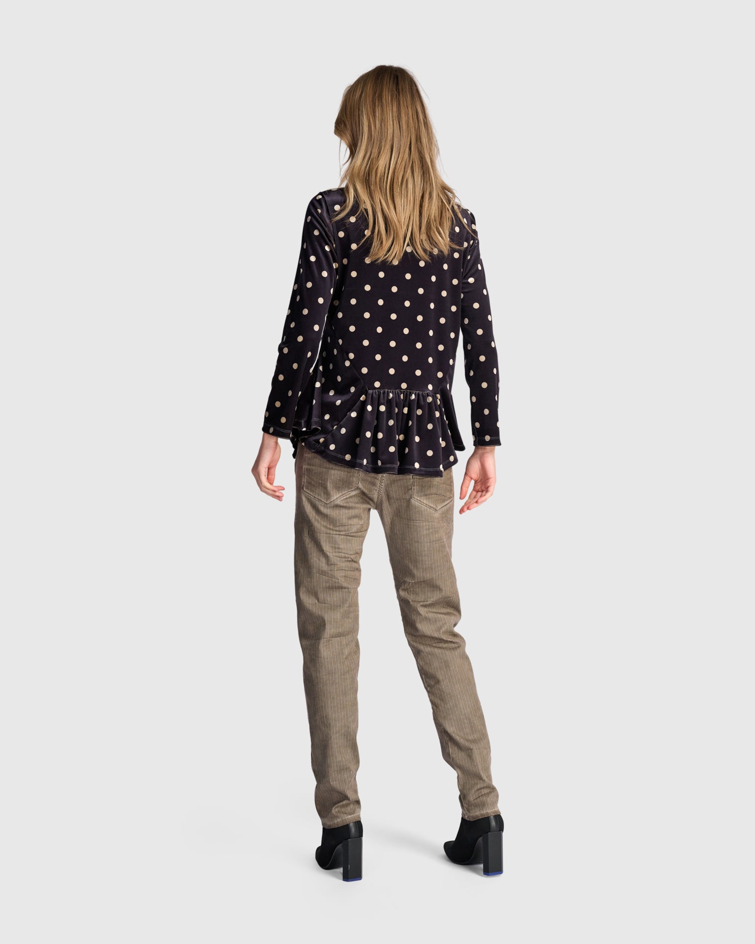 alembika-velvet-addison-top-iron-dot-samt-oberteil image 5