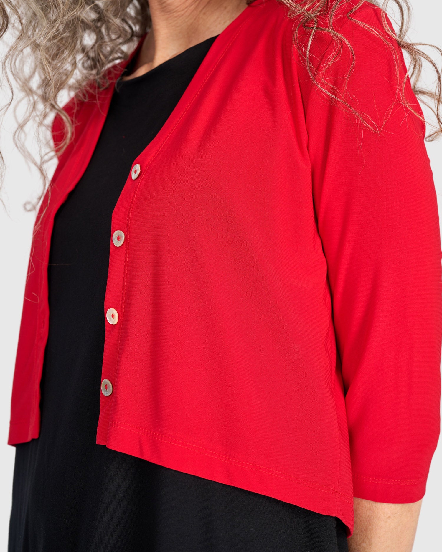 alembika-essential-slinky-cropped-cardigan-red-jerseyjacke image 2