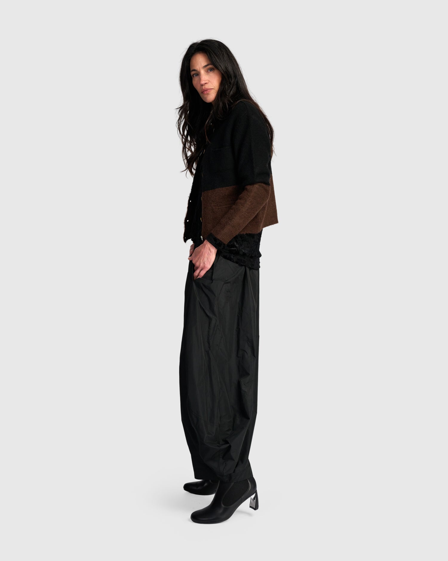 alembika-maeve-cardigan-black-choco-strickjacke image 5
