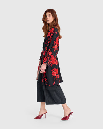alembika-kao-reversible-robe-schwarz-aprikot image 5