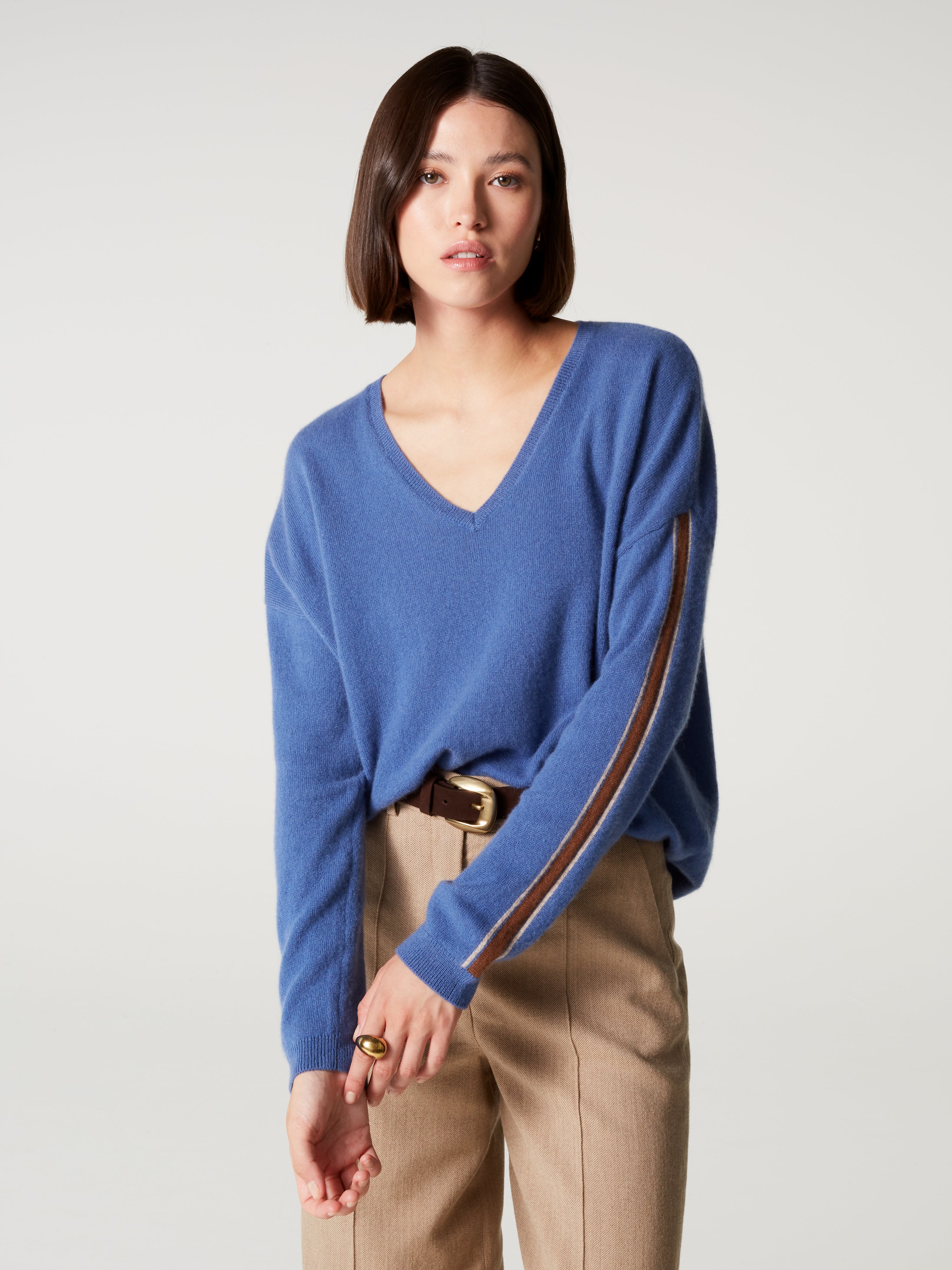absolut-alexia-damen-pullover-kaschmir-v-ausschnitt-oversize-blau-beige image 1