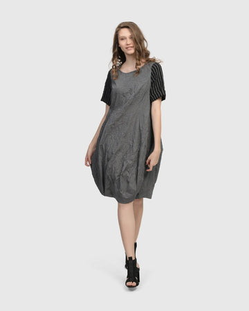 alembika-demeter-relaxed-cocoon-kleid-mix-ballonkleid-mit-taschen image 3