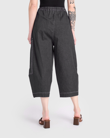 alembika-bold-barrel-capri-pants-jet-denim-jeanshose image 5