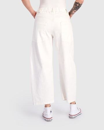 alembika-go-to-barrel-pants-damen-hose-wei image 5