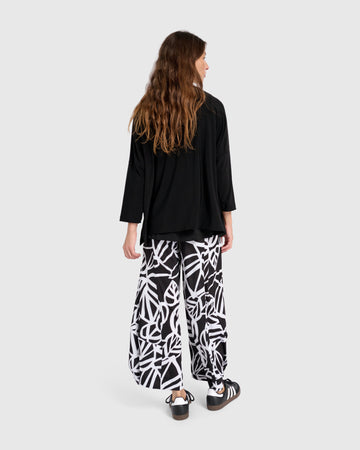 alembika-essential-relaxed-crop-cardigan-schwarz image 6