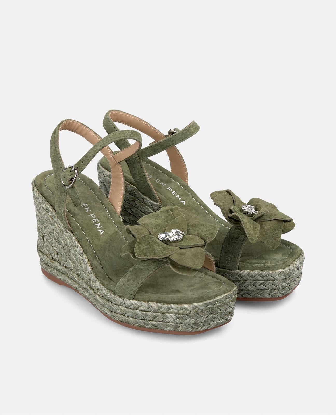 alma-en-pena-flower-wedge-sandal-gr-n-9-8-cm image 2