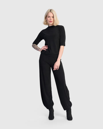 alembika-essential-slinky-mockneck-tee-schwarz-basic image 5