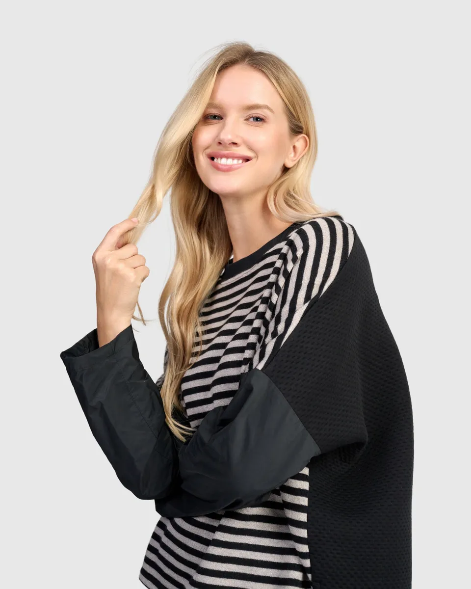 alembika-urban-sund-boxy-top-black-cloud-stripe image 1
