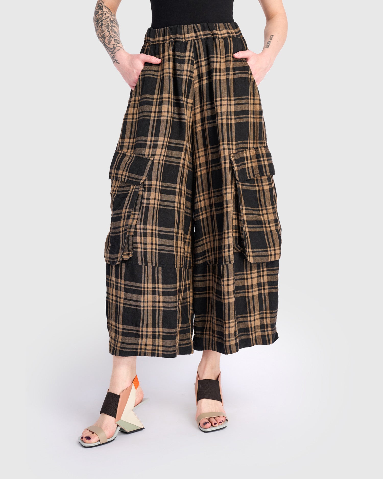 alembika-linen-wide-cargo-pants-sepia-plaid-leinen image 1