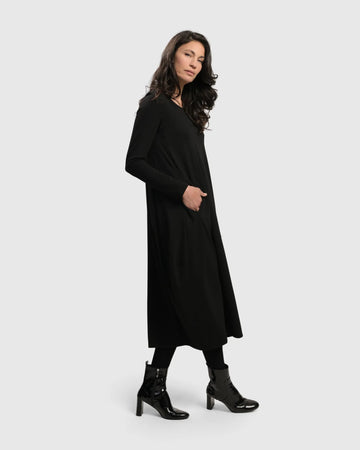 alembika-essential-toned-up-midi-kleid-schwarz image 5