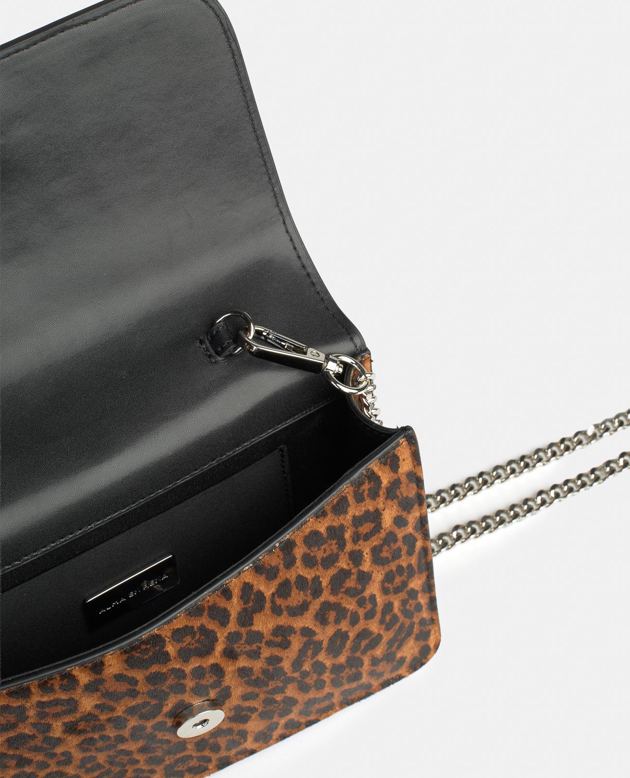 alma-en-pena-snake-klappen-schultertasche-leder-braun image 3