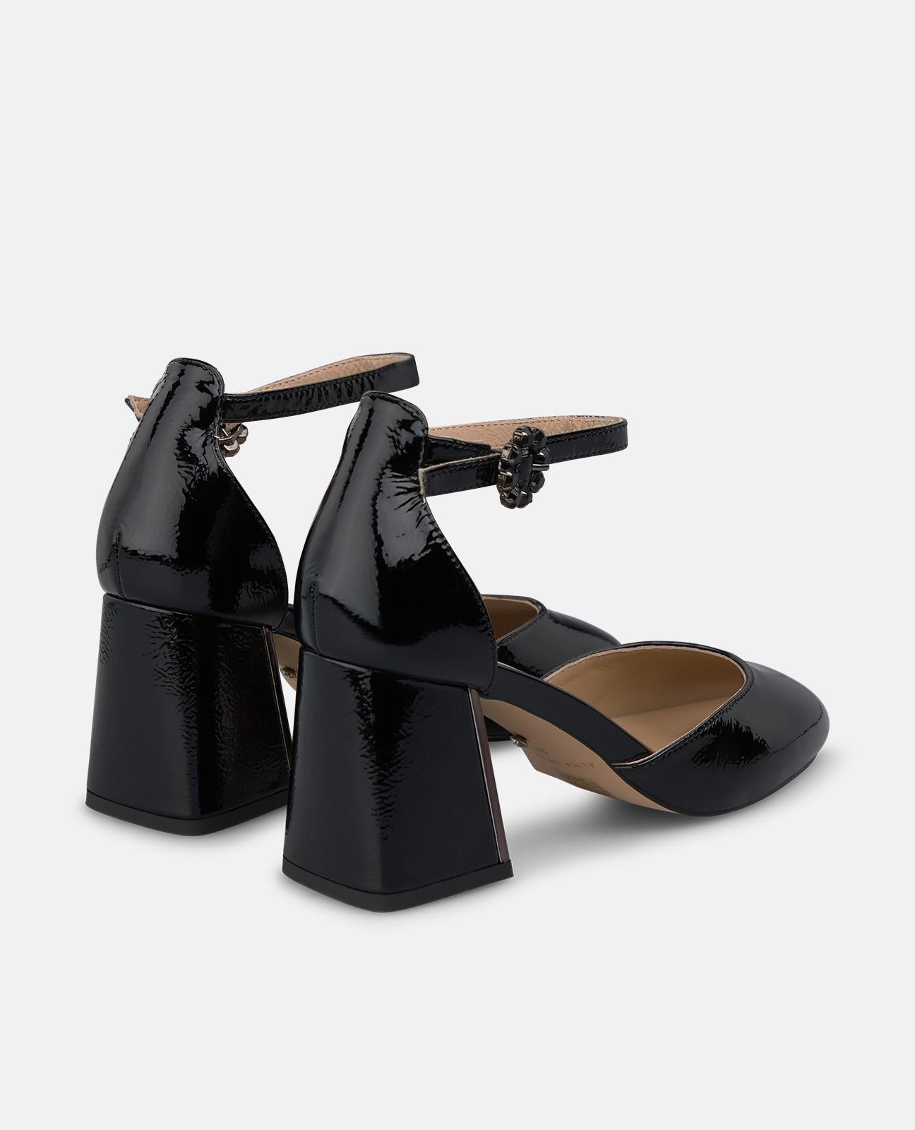 alma-en-pena-lack-pumps-seitlich-offen-7-cm-blockabsatz-schwarz image 3