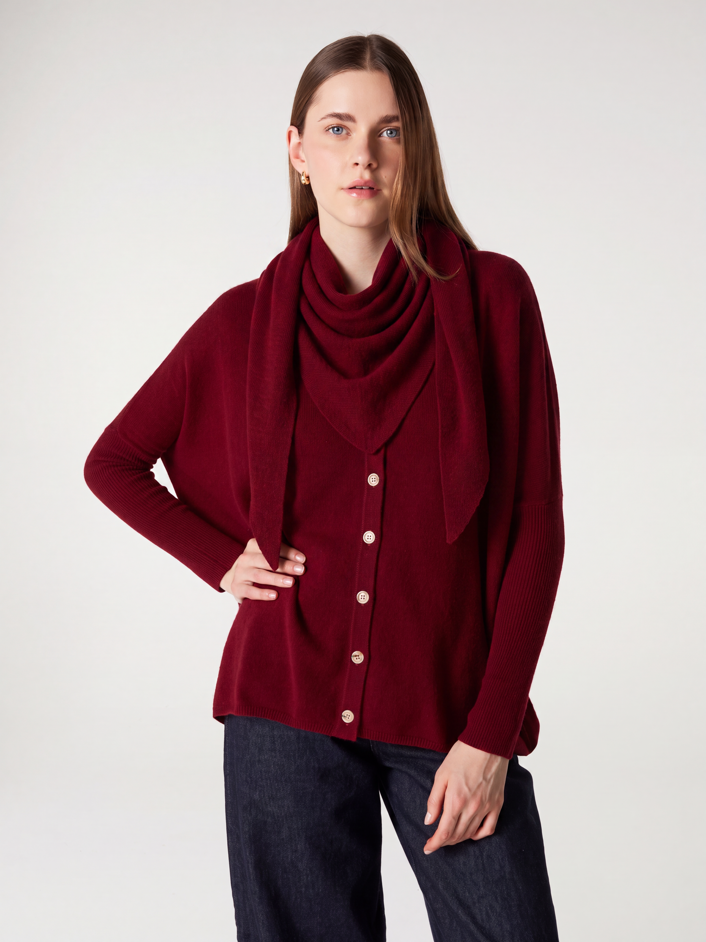 absolut-danika-dreiecksschal-damen-100-kaschmir-deep-cherry image 2