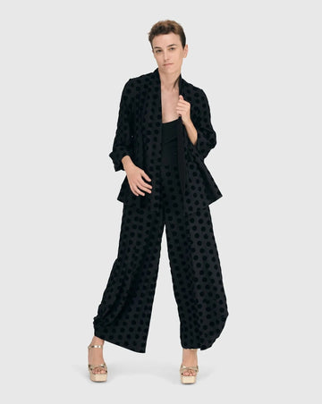 alembika-dot-flocked-swing-jacke-schwarz image 6