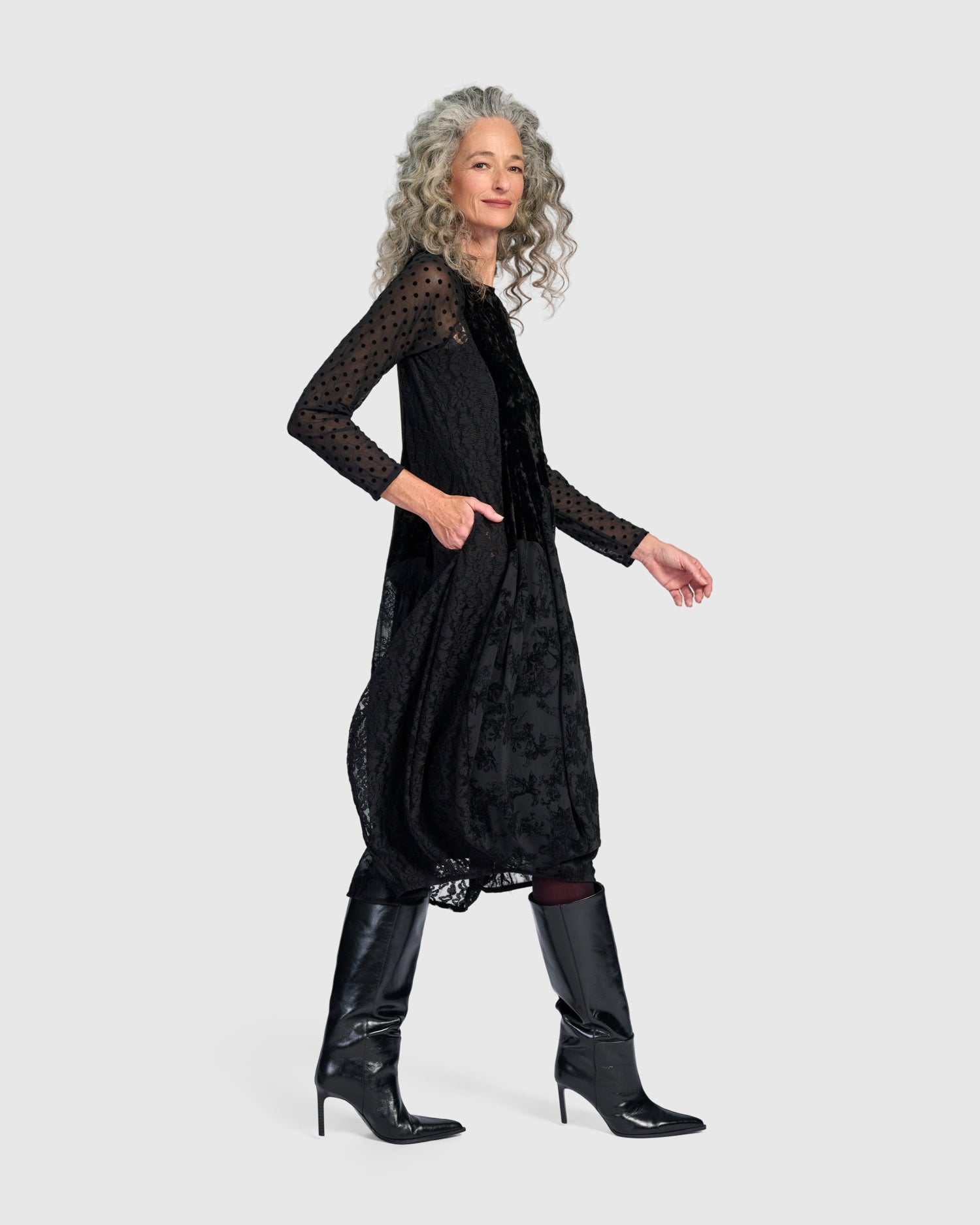 alembika-velvet-jolie-dress-black-cocktail-cocoon-kleid image 2