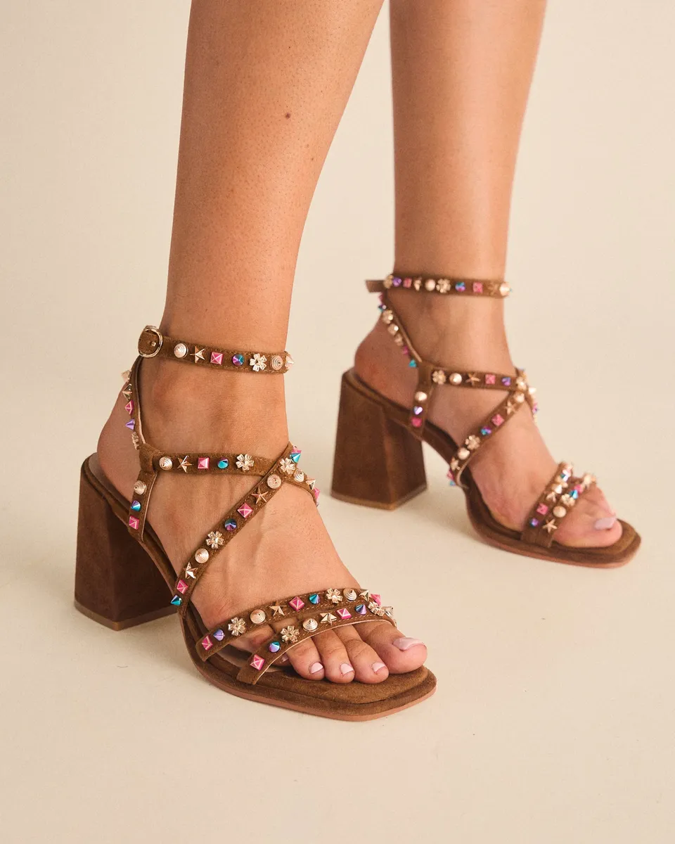 alma-en-pena-colorful-studded-sandals-blockabsatz-sandale-9-cm image 1