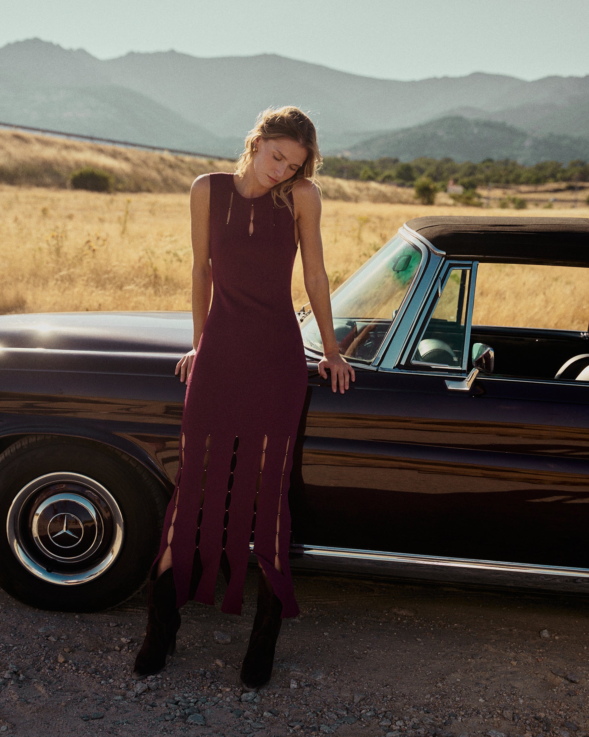 alma-en-pena-sleeveless-long-knit-dress-strick-maxikleid-bordeaux image 2
