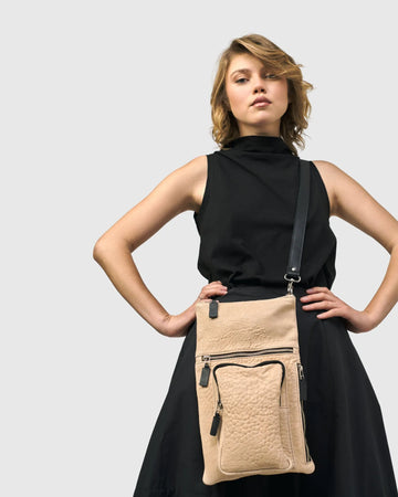 alembika-flat-stash-pouch-bag-nude image 4