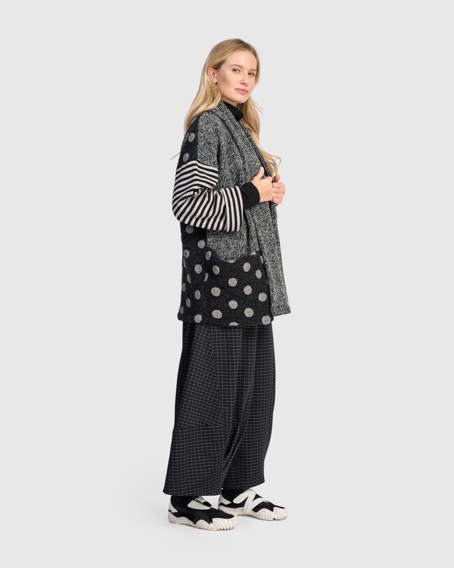 alembika-urban-elsie-cardigan-storm-mix-strickjacke image 4