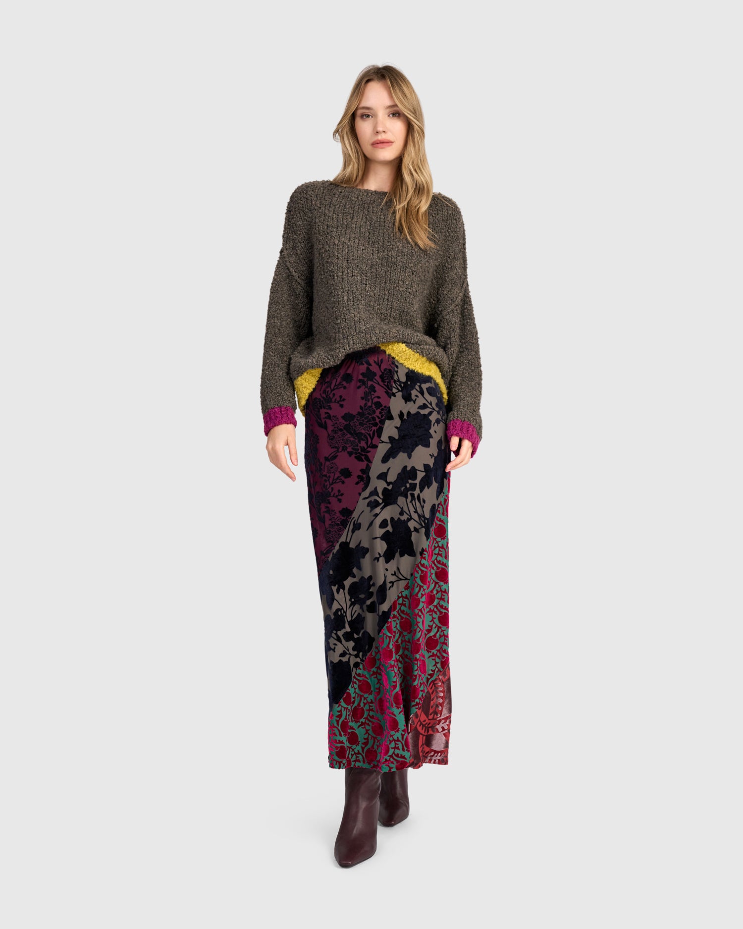 alembika-riff-boucle-sweater-truffle-pullover image 6