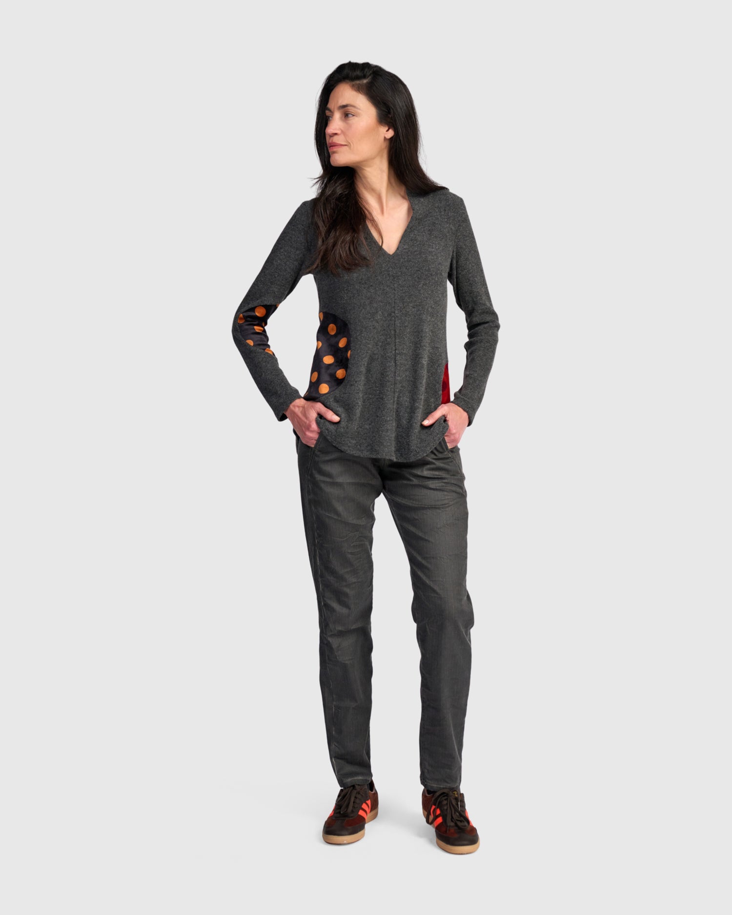 alembika-lottie-v-neck-top-carbon-dots image 6