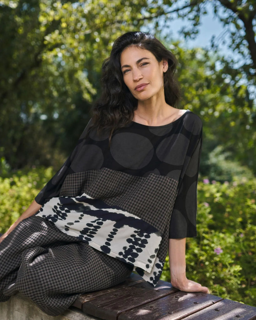 alembika-izma-boxy-tee-damen-cropped-t-shirt-savanna image 1