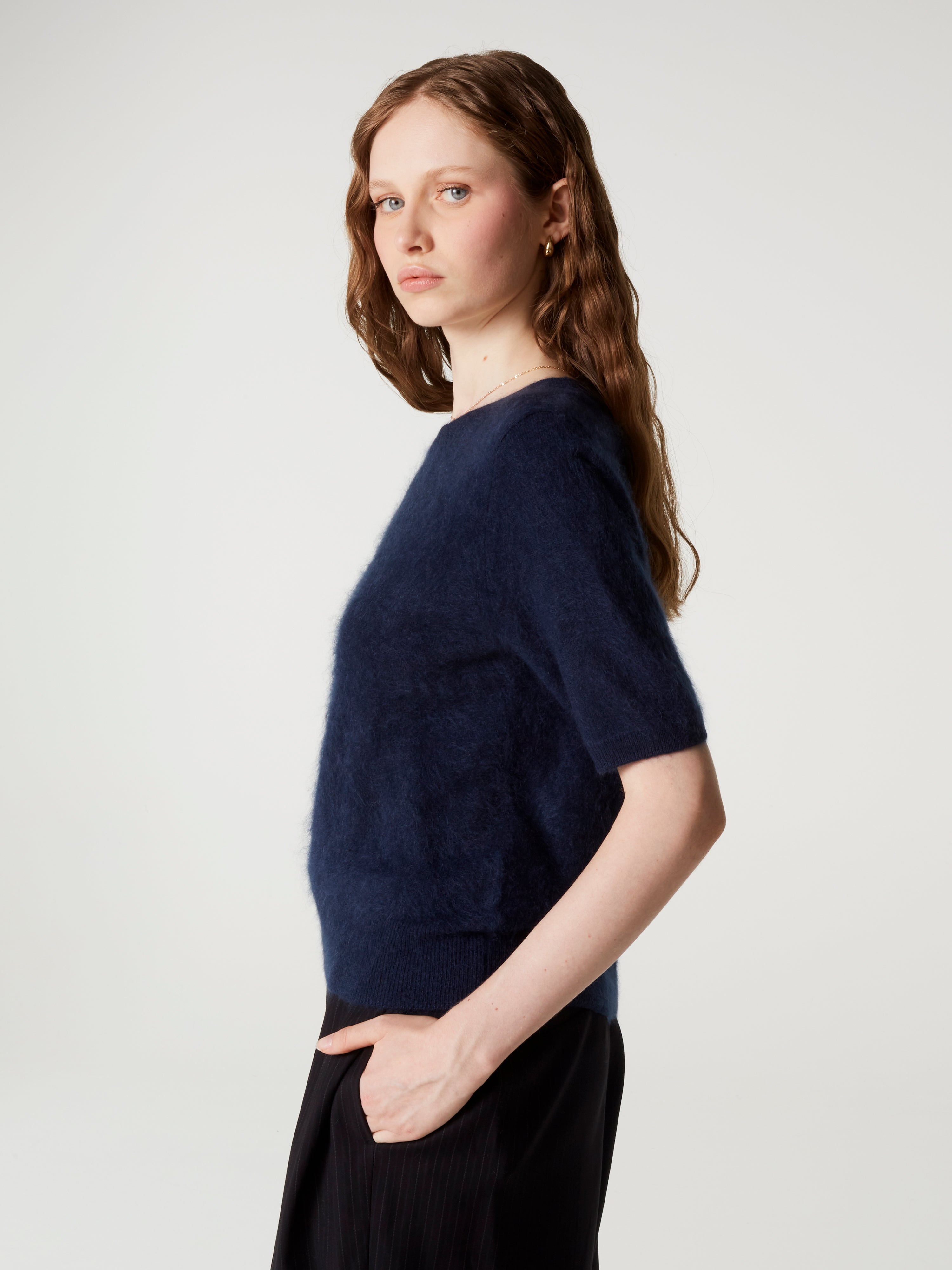 absolut-pull-amaya-damen-kaschmir-rundhals-navy-kurzarm image 3